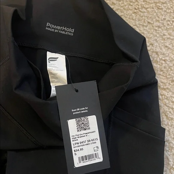 Fabletics On-The-Go PowerHold High-Waisted 6'' Short - Picture 4 of 4